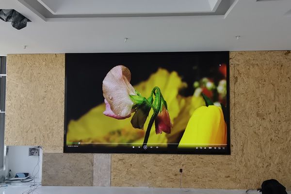 大型會(huì)議室用哪種顯示屏好？